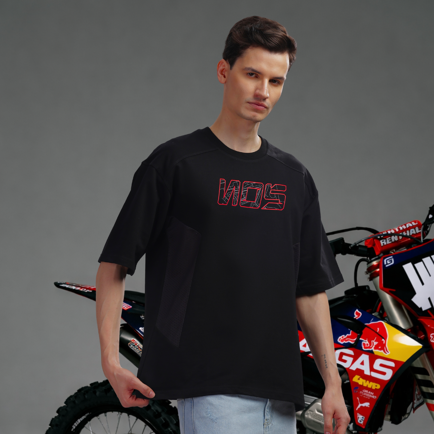 Buddh International Circuit Apex Over size Tee